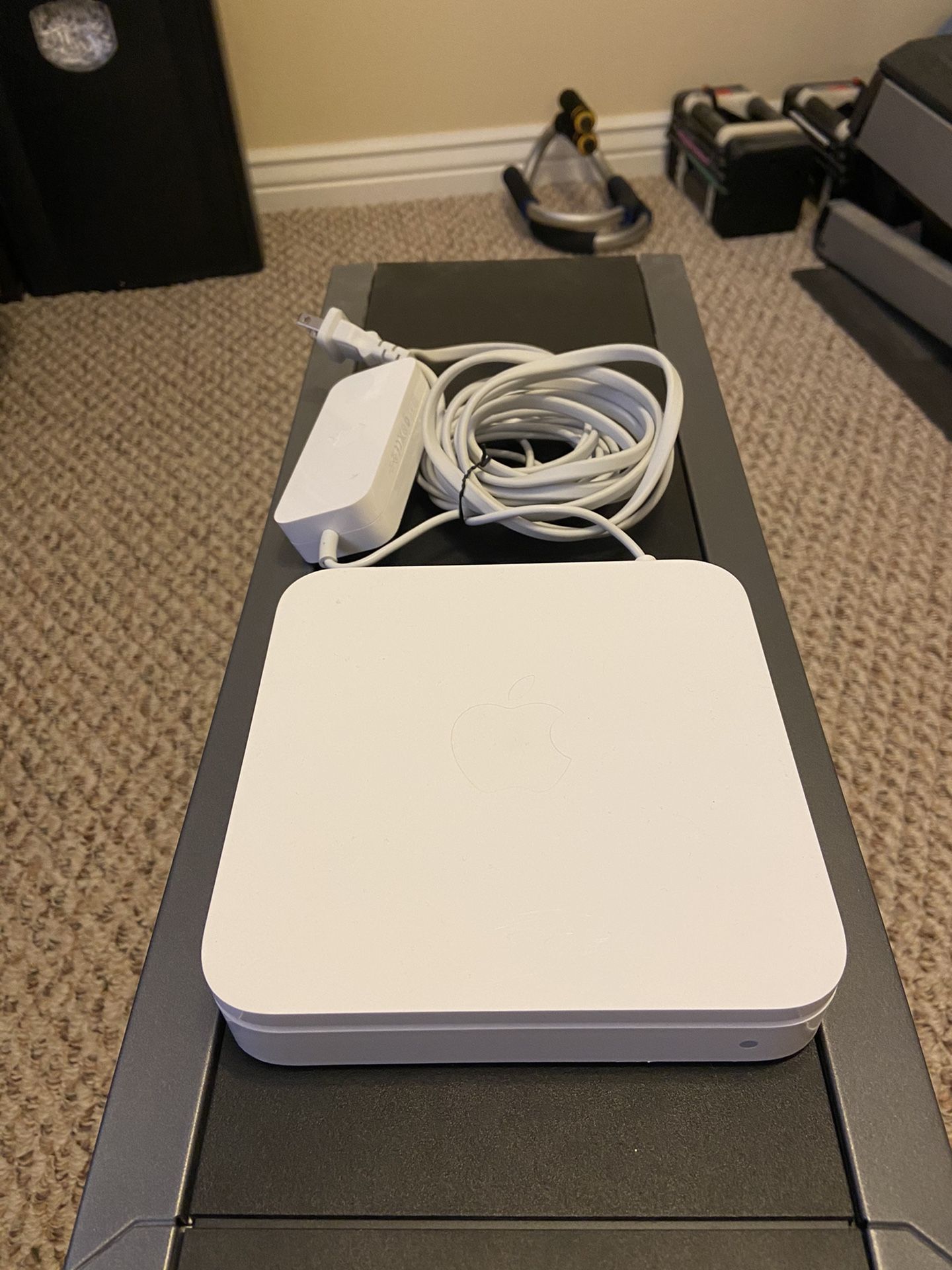 Apple AirPort Extreme Base Station