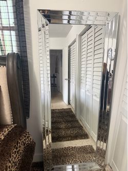 Floor mirror