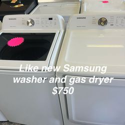 Like New Samsung Washer And Gas Dryer Set