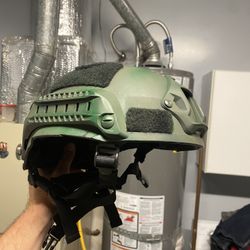 Tactical Helmet 