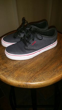 Boys Vans low top sz 3