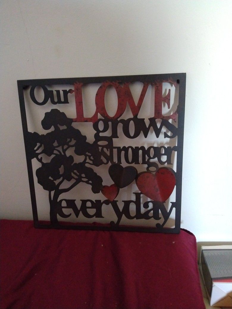 2 Metal Love Frames, Wall Decor, 1 Big Mouth Singing Fish Wall Decor