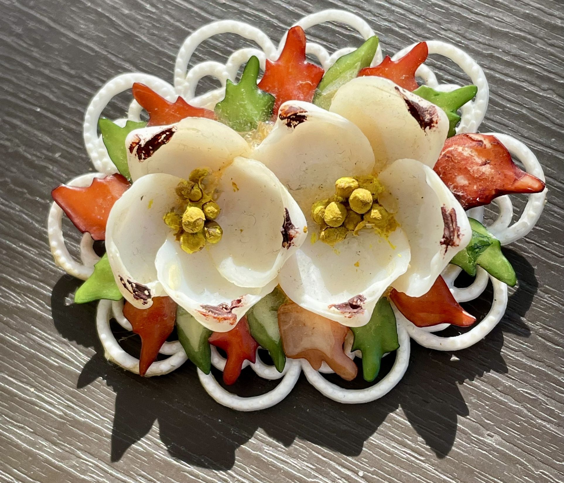 VINTAGE 1950's SHELL BROOCH / PIN WITH LUCITE BACK