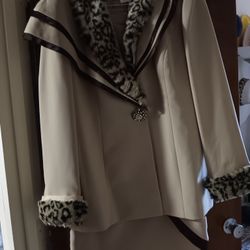 Women's 2 Piece Suit & Matching Hat