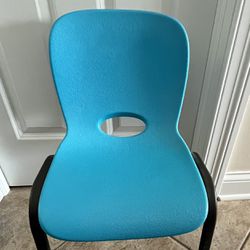 LIFETIME BLUE STACKING KIDS CHAIR