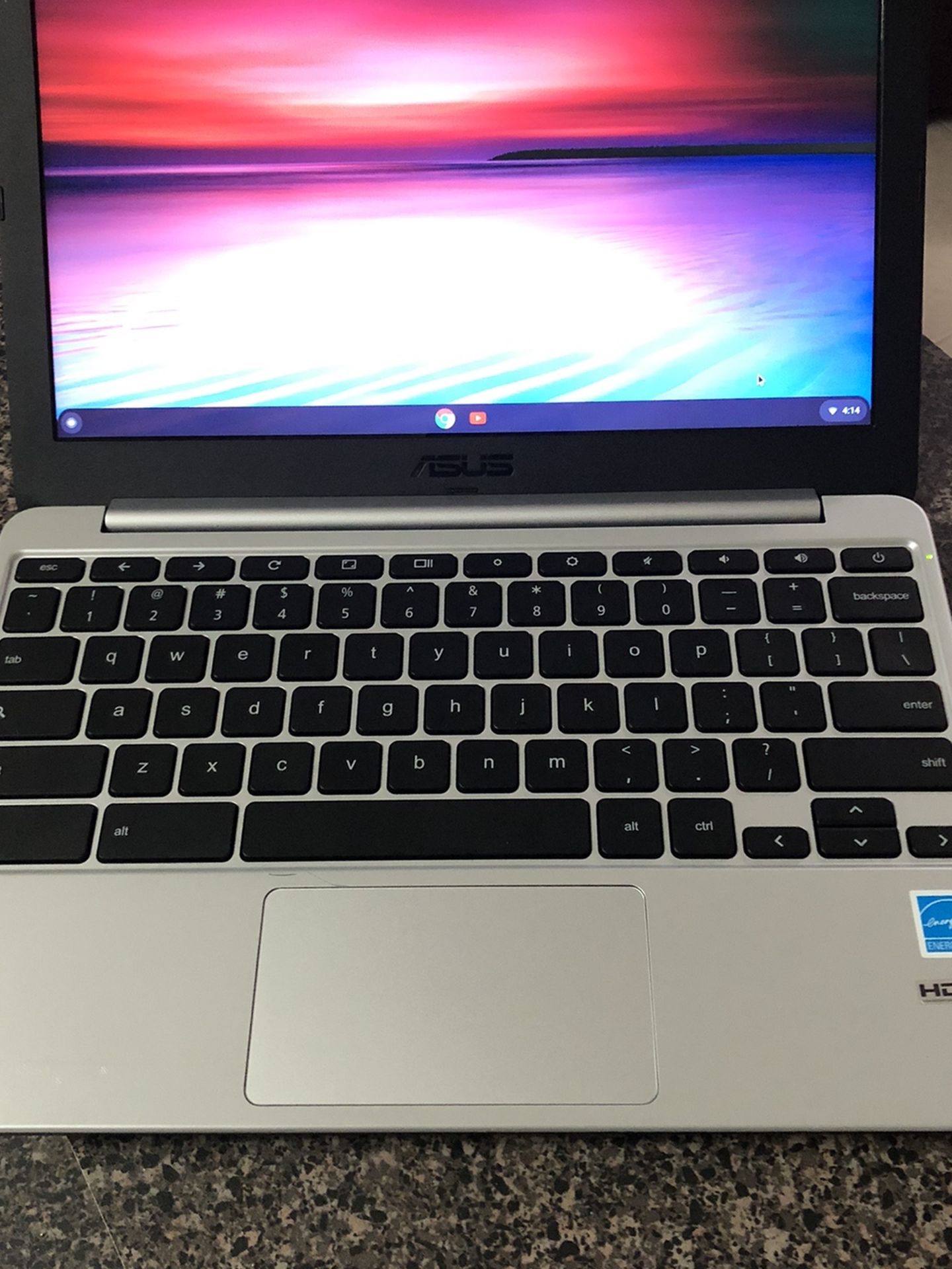 Asus Chromebook /laptop- Like New! Fast!