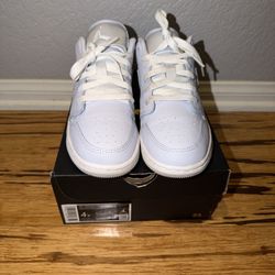 Jordan 1 Low Cobalt Bliss (GS) 4 Youth