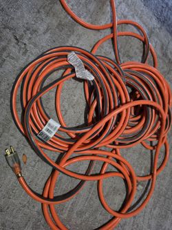 100 ft Extension cord