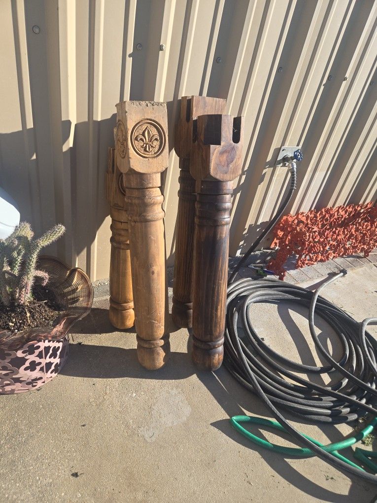 Assorted Wooden Post