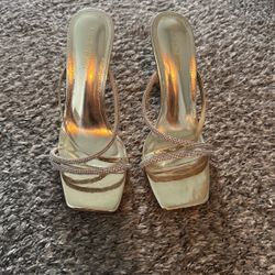 Gold Shine In High Heels 
