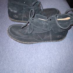 Ugg Reid Moc Size 7.5 Suede