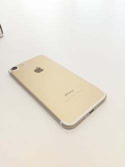 Apple iPhone 7 Gold 128GB Unlocked for Sale in Lacey, WA