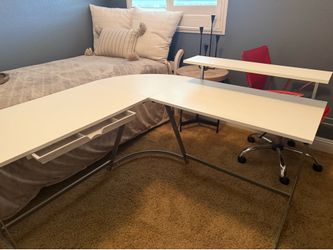 L-shape Desk