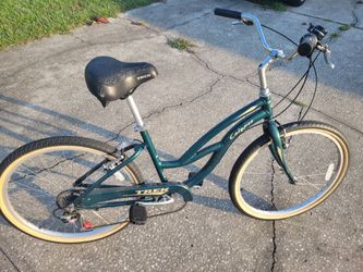 Trek Calypso 7 speed Cruiser Bike Bicycle 17" Frame. Bought and barely used. New Tires  All tuned up. - $70 FIRM