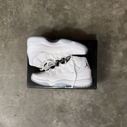 Jordan Legend Blue 11s Size 8.5