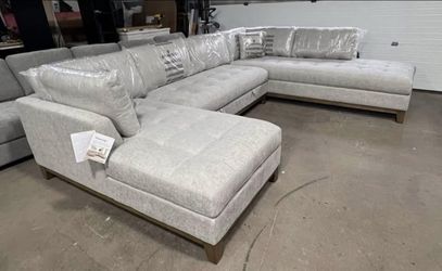 Thomasville Tavish Fabric Sectional with Storage