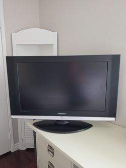 Samsung 32in TV