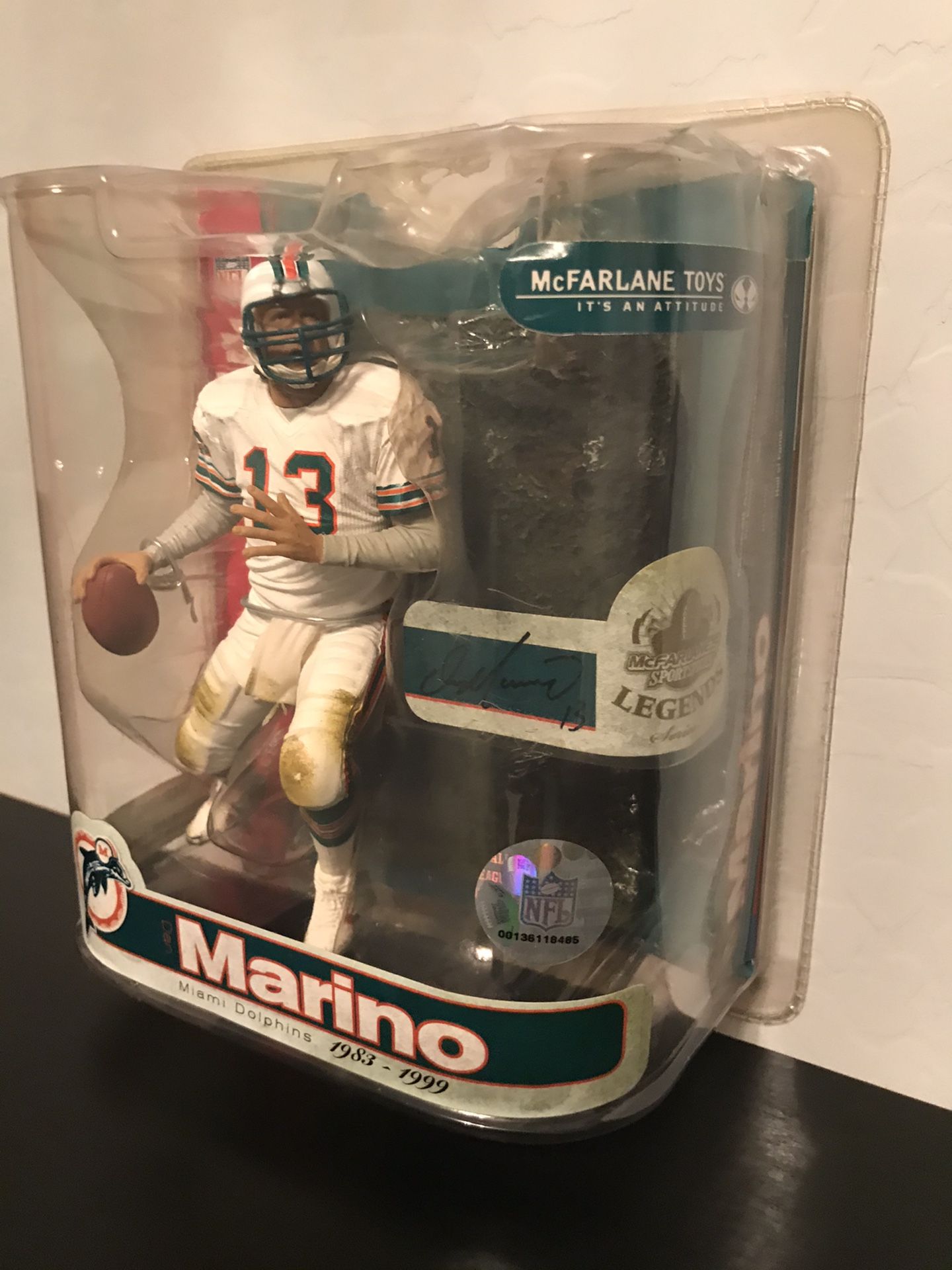 McFarlane Toys NFL Sports Picks Legends Series 3 Action Figure Dan Marino