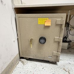 AMSEC (American Security) safe with an ESL10 electronic keypad