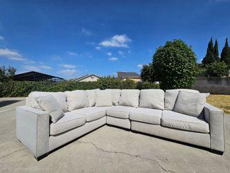 Beige Sectional Sofa 💥Free Delivery 💥