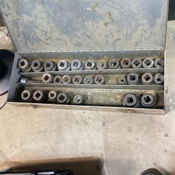1” Sockets In Box
