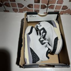 Nike Jordan 3 Size 4