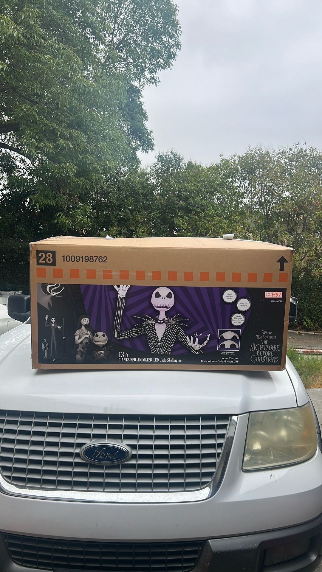 Nightmare before christmas 13 ft Jack skellington Home Depot