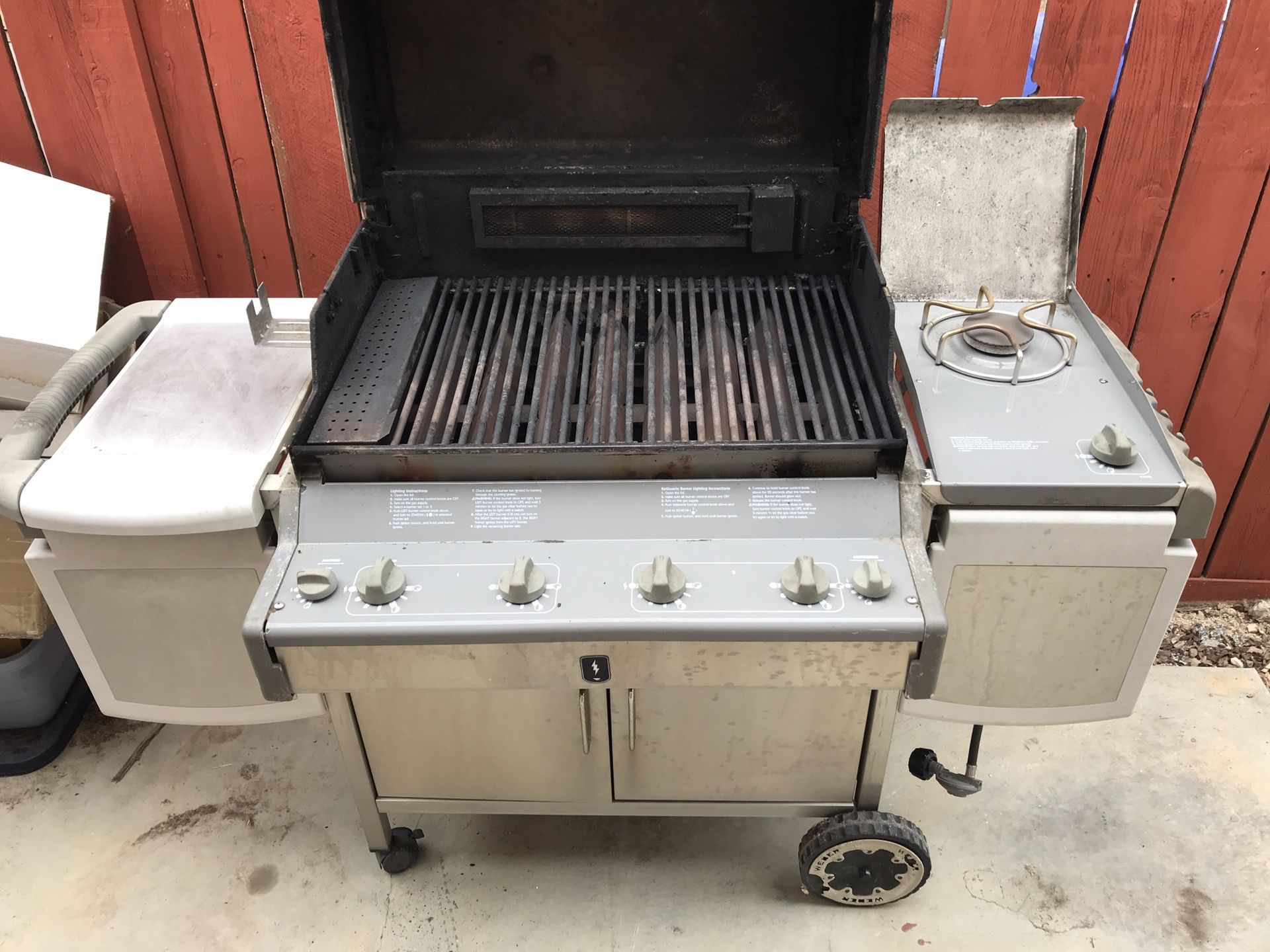 Weber Summit Platinum LP Grill for Sale in San Marcos, CA OfferUp
