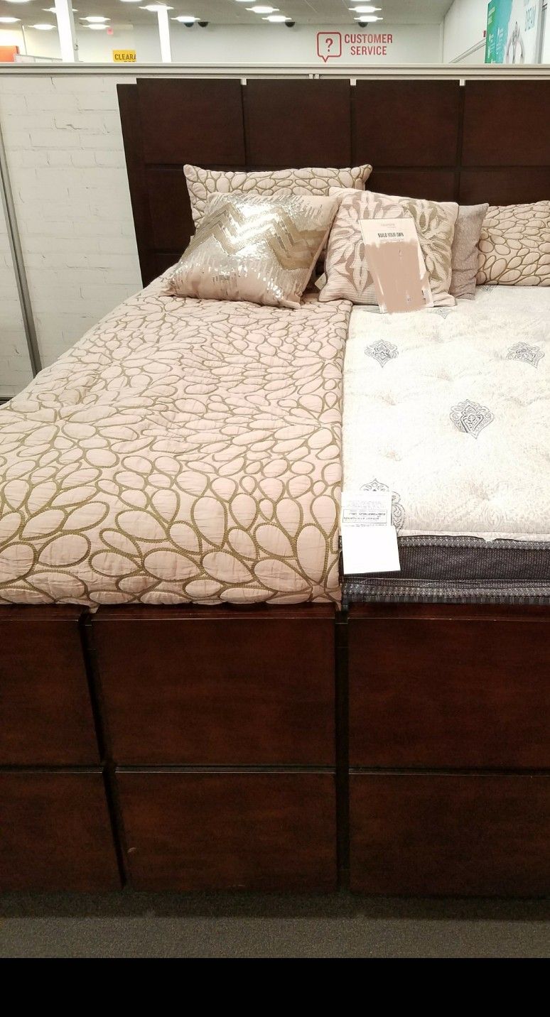 Mosaic Queen size bedframe