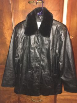 WOMAN'S GENUINE LEATHER COAT