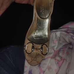 Gucci shoes size 5  
