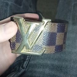 Louis Vuitton Men's Belt 