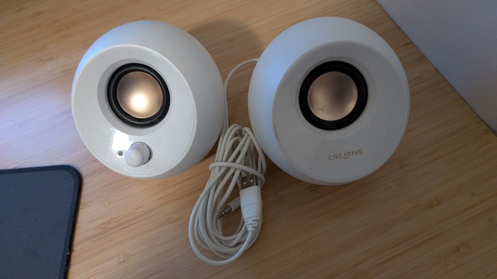 Creative Pebble USB Powered Desktop Speakers White