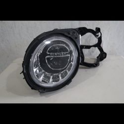 2015-2020 BENTLEY BENTAYGA OEM LH LEFT ADAPTIVE LED HEADLIGHT LAMP 36A941005H. Broken tab.