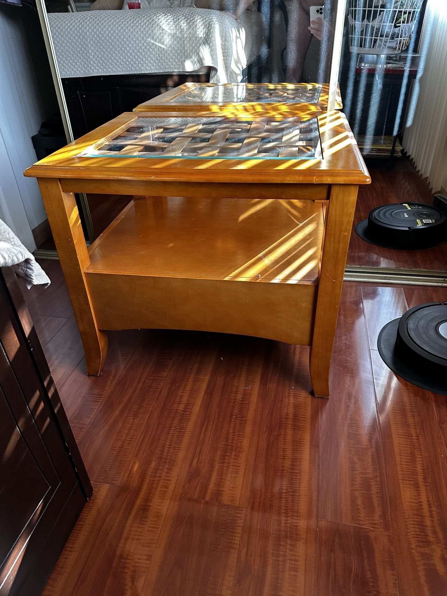 Table/furniture