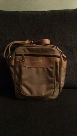 Samsonite crossbody bag excellent condition