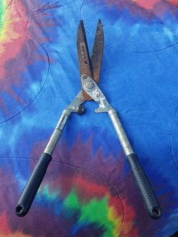 Head shears Craftsman Gator brand