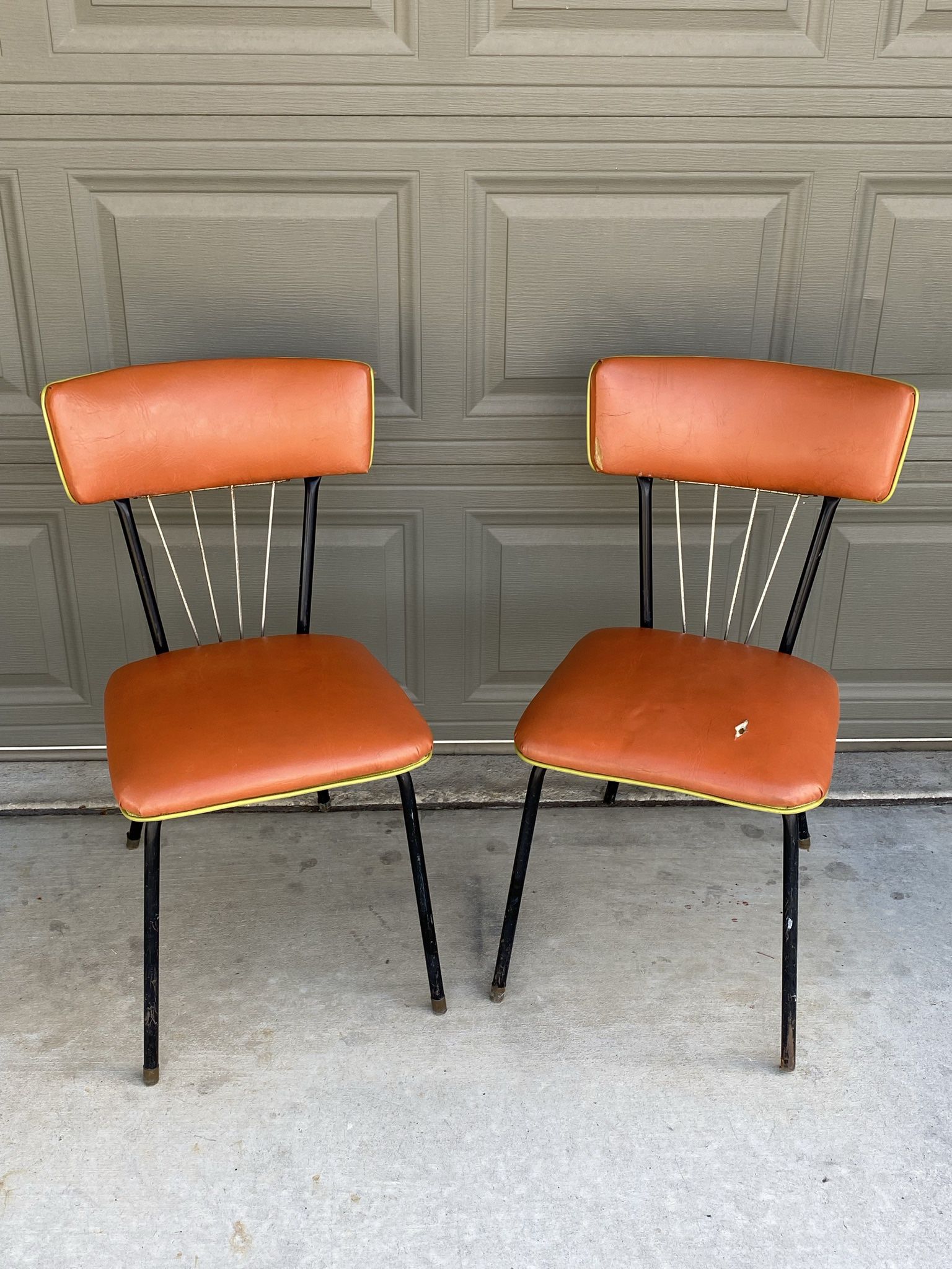 Cool Atomic Retro Vintage Chairs