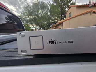 Unifi 24 port 24 250 switch and Cisco switches