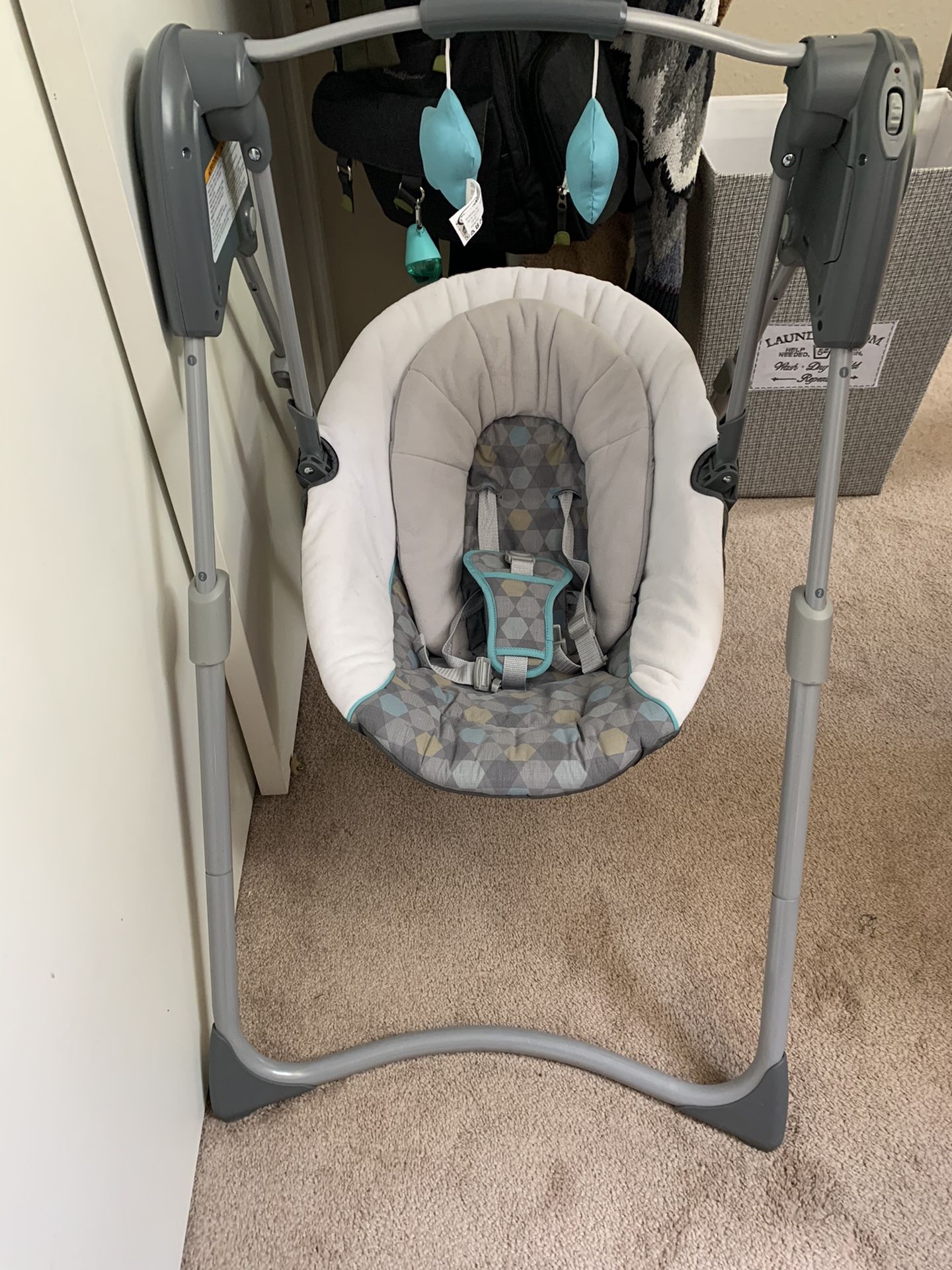 Graco Slim Baby Swing