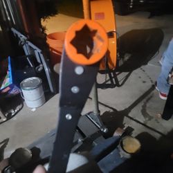 LOWELL 13 INCH SOCKET WRENCH