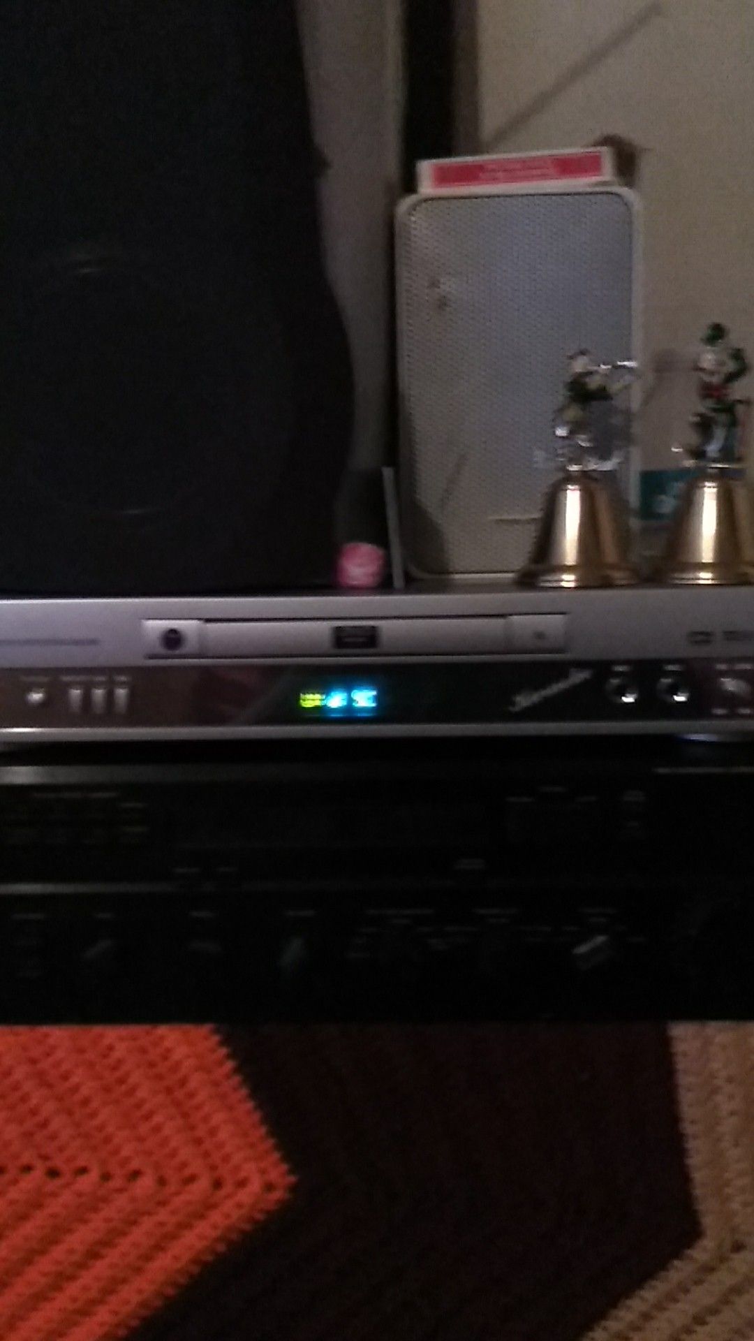DAEWOO DVD PLAYER DVG-8500N W/REMOTE