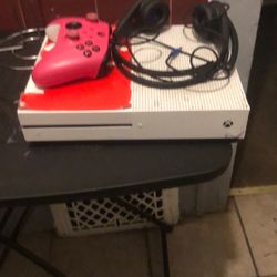 XBOX ONE , HEADSET , CONTROLLER