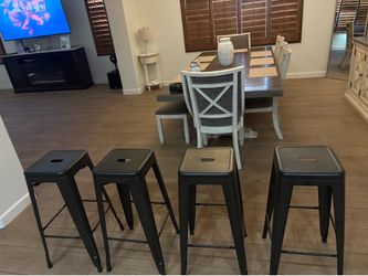 Set a four dark brown benches