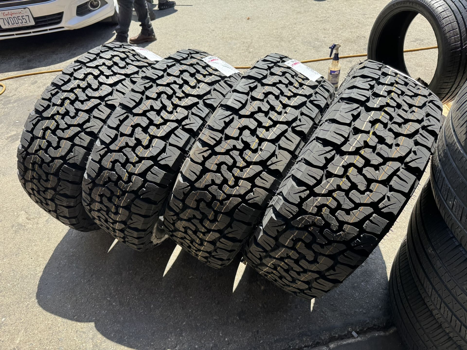 275-60-20 All Terrrain Tire 850$ With Installation 