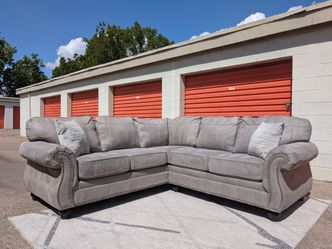 *FREE DELIVERY!* ASHLEY FURNITURE 3 PIECE SECTIONAL SOFA* Hablo Español!