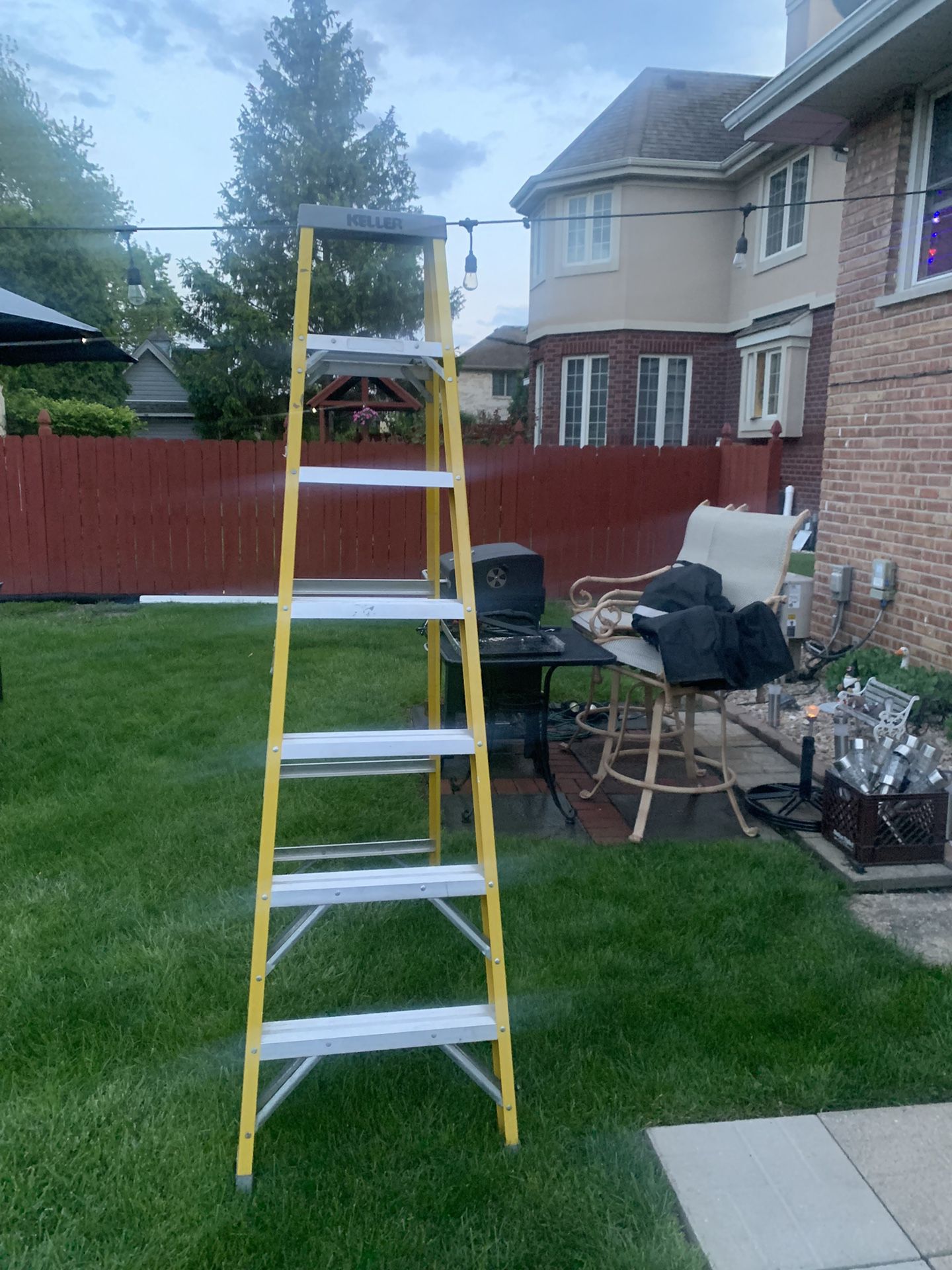 7’ Fiberglass Step Ladder