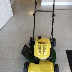 Yard Man Self-propelled lawnmower With 139cc New Carburetor New Coil New Spark Plug And Air Filter The New Fuel Lines And Fuel Filter And Fresh Paint 