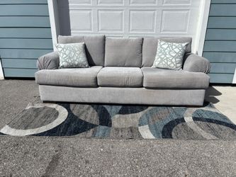 Gray 3- Seater Couch (FREE DELIVERY)🚚