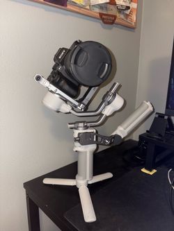 DJI RS4 MINI COMBO with Intelligent tracking and briefcase handle